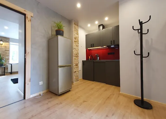 New In Historic House Apartment *